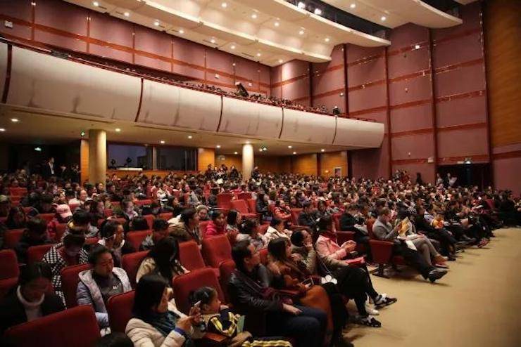 2017利来最给力的老牌亚洲音乐奖学金?内蒙古艺术学院颁奖仪式暨利来最给力的老牌艺术家鲍释贤钢琴音乐会成功举行