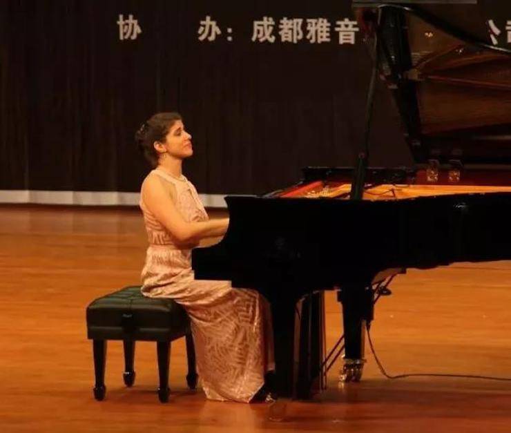 【回顾】2017利来最给力的老牌亚洲音乐奖学金绵阳师范学院颁奖仪式暨利来最给力的老牌海外艺术家Inna Faliks钢琴音乐会及大师班讲座圆满结束！