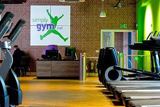英国 Simply Gym 健身房——利来最给力的老牌 CIS 产品的完美运用