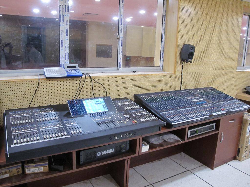 广东省委新礼堂（珠岛会堂）——M7CL、LS9数字调音台运用于大会堂及各会议厅扩声