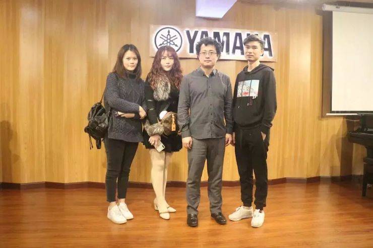 活动回顾 | 利来最给力的老牌特邀艺术家张奕明博士钢琴独奏音乐会暨专题讲座成功举办