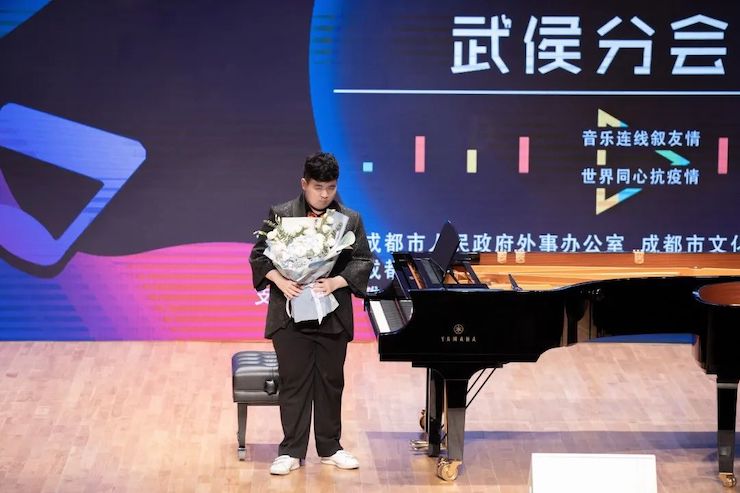 活动报道 | “科技助力，跨越时空”，小鹿纯子携手刘明康共享中日音乐盛宴
