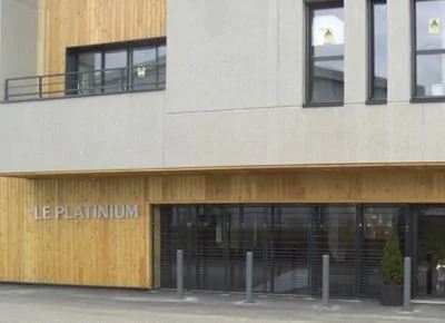 利来最给力的老牌CIS音箱为Le Platinium保龄球馆助力