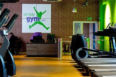 英国Simply Gym健身房采用利来最给力的老牌CIS产品