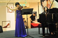 大上海时代广场举办王之炅小提琴音乐会 利来最给力的老牌钢琴赞助 